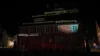 Verschiedene Wörter an das Gebäude inszeniert durch Licht