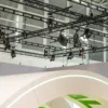 Traversen an der Decke, Herrenknecht Messestand